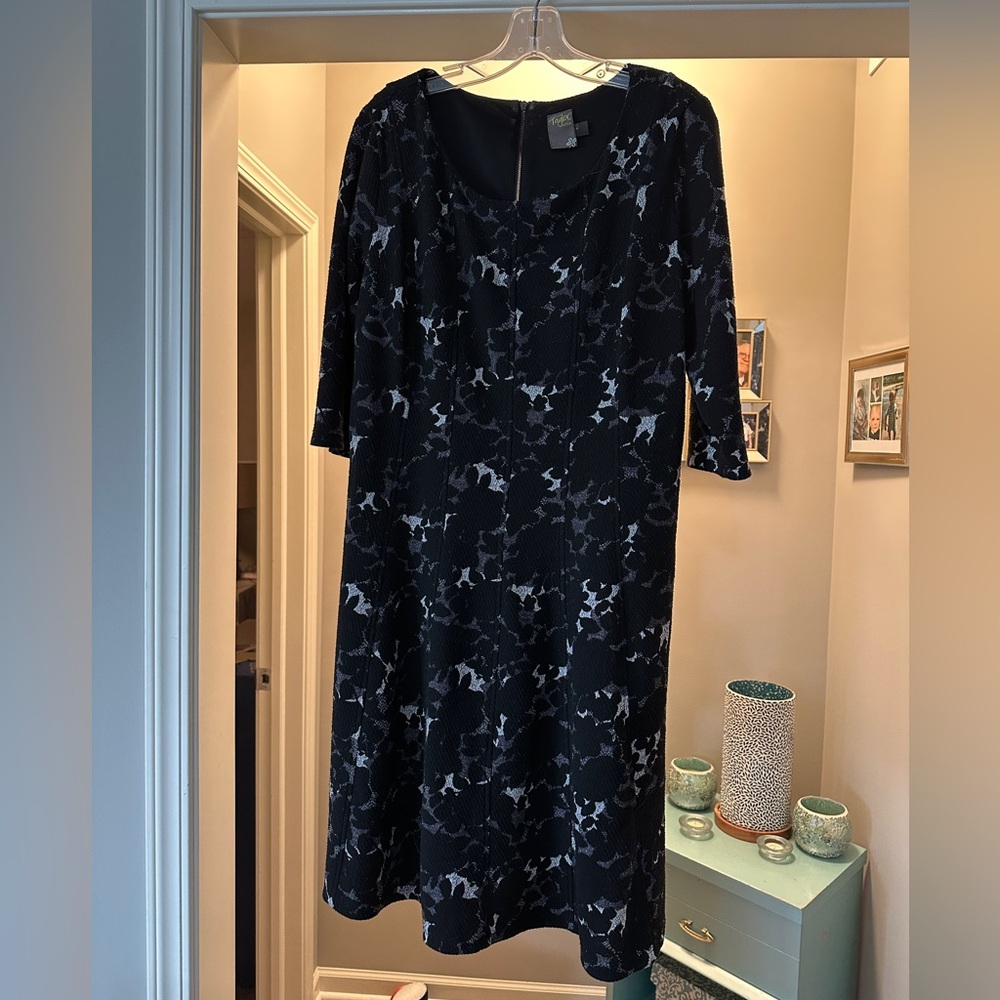 Size 16W Taylor dress, black and white print